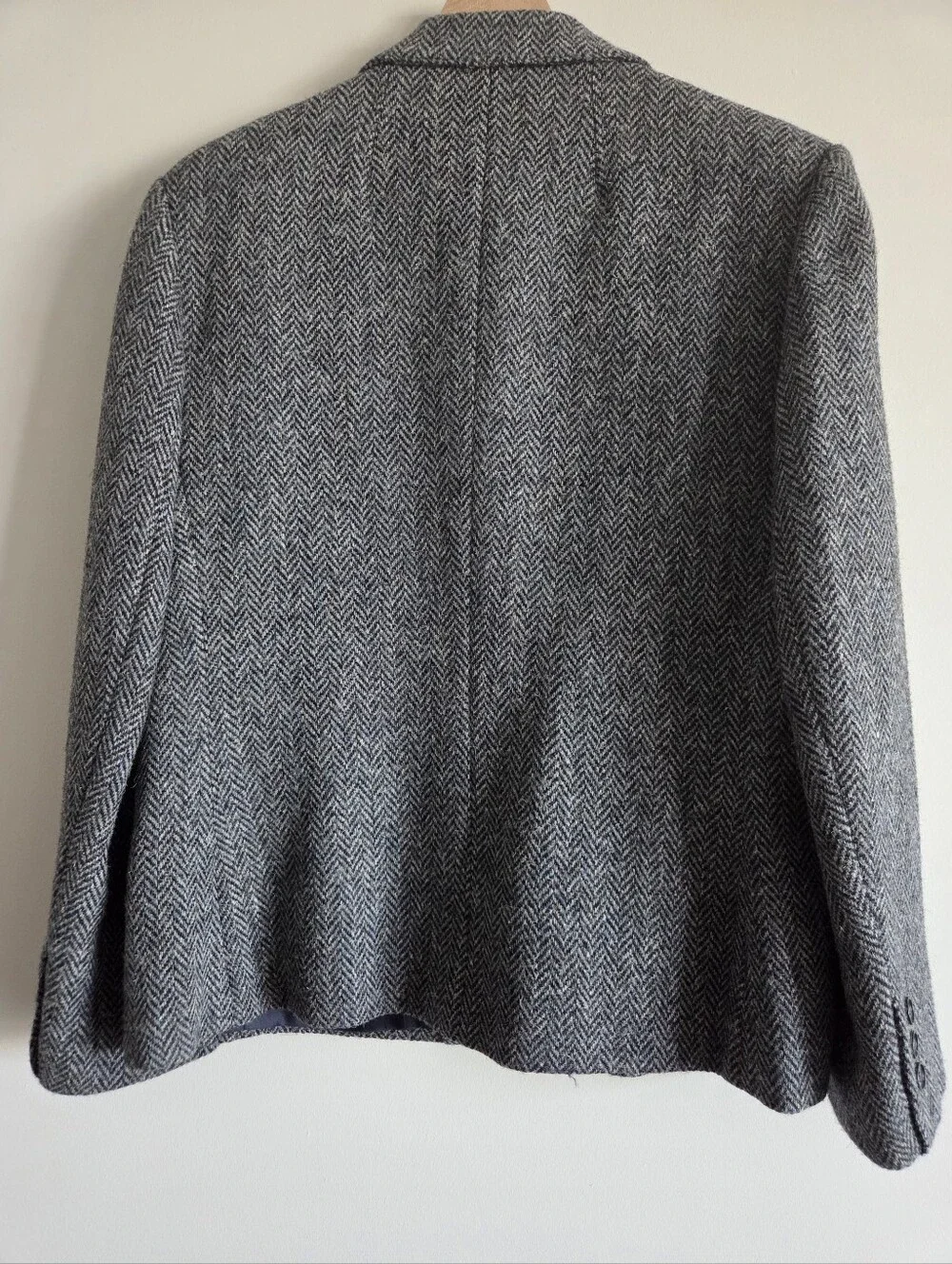 Vintage Brooks Woolen Co. Herringbone British Wool Mens Size Small Estimate